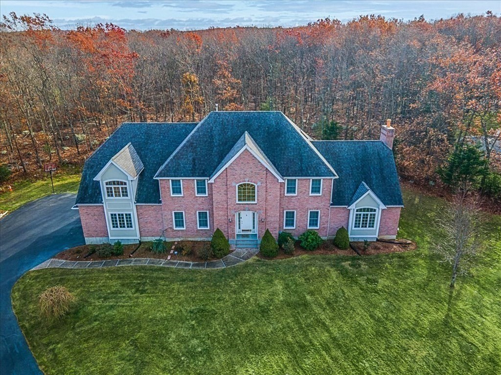 69 Aspen Road Sharon, MA 02067 - Photo 5 of 39