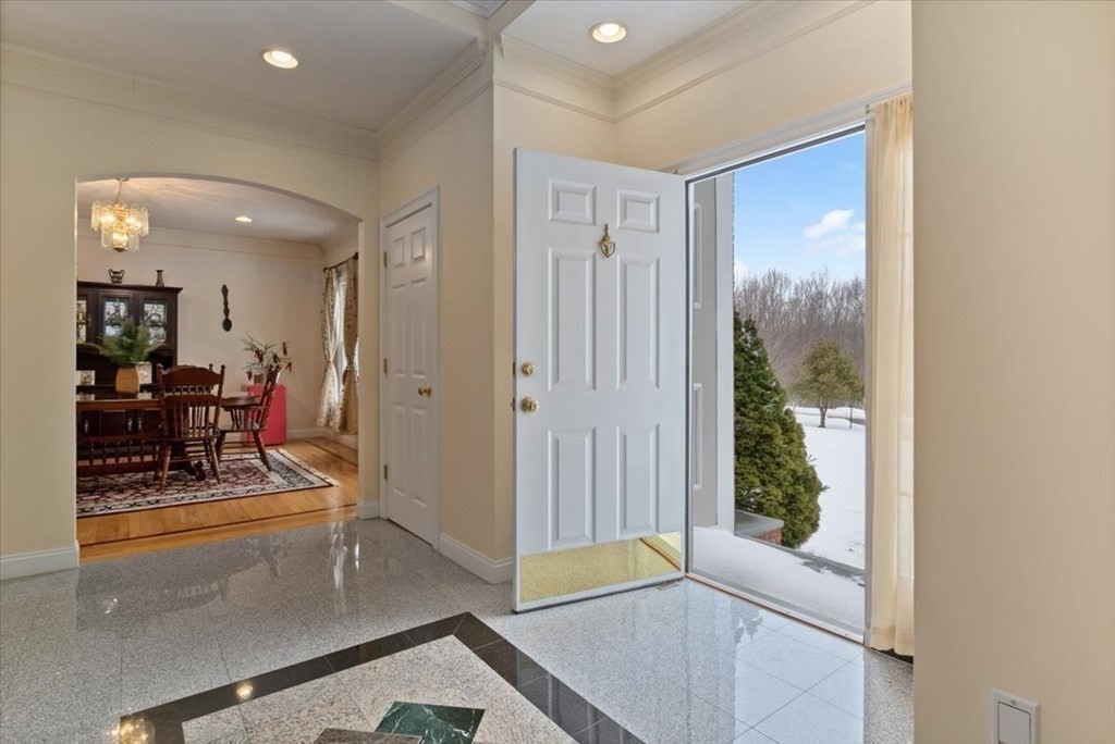 69 Aspen Road Sharon, MA 02067 - Photo 7 of 39
