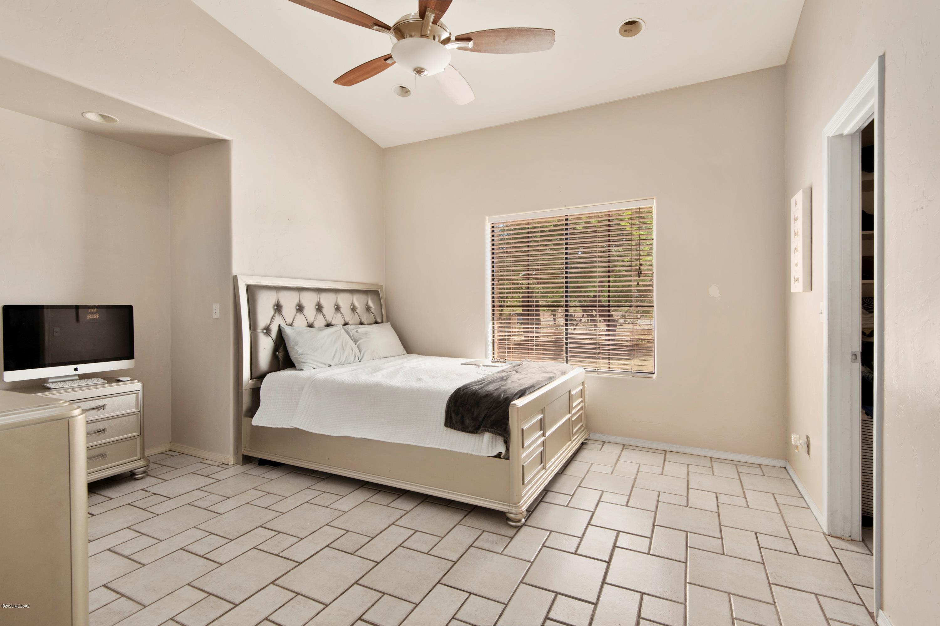 4987 Cat Mountain Road Tucson, AZ 85757 - Photo 18 of 30 Gallery Image 18