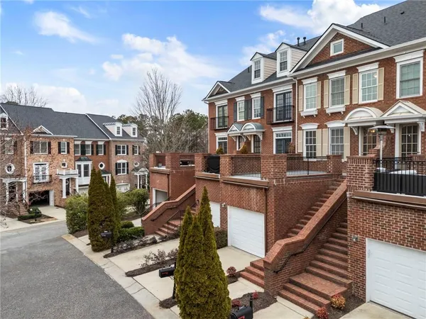 $425,000 | 5905 Waters Edge Trail, Roswell, GA 30075