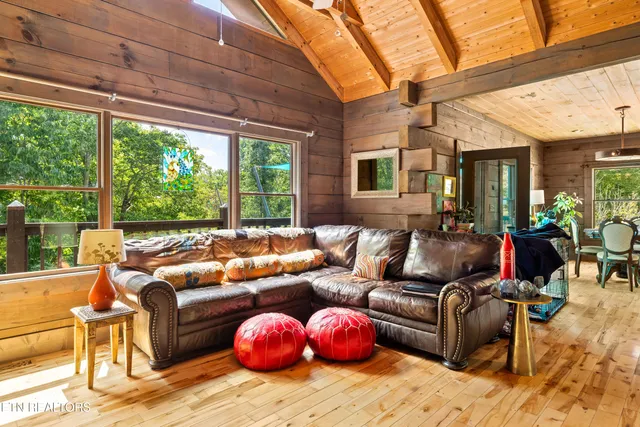 $1,199,000 | 575 Ironsburg Road, Tellico Plains, TN 37385