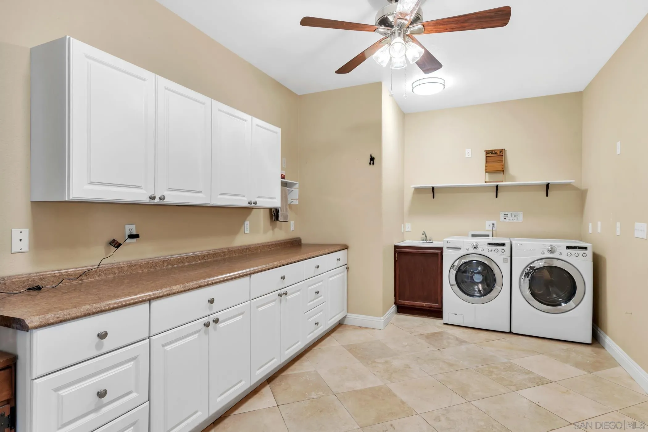 2389 Victoria Circle Alpine, CA 91901 - Photo 16 of 75