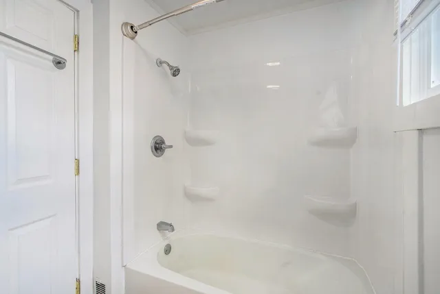 $160,000 | 240 Stillwell Avenue, Michigan Center, MI 49254