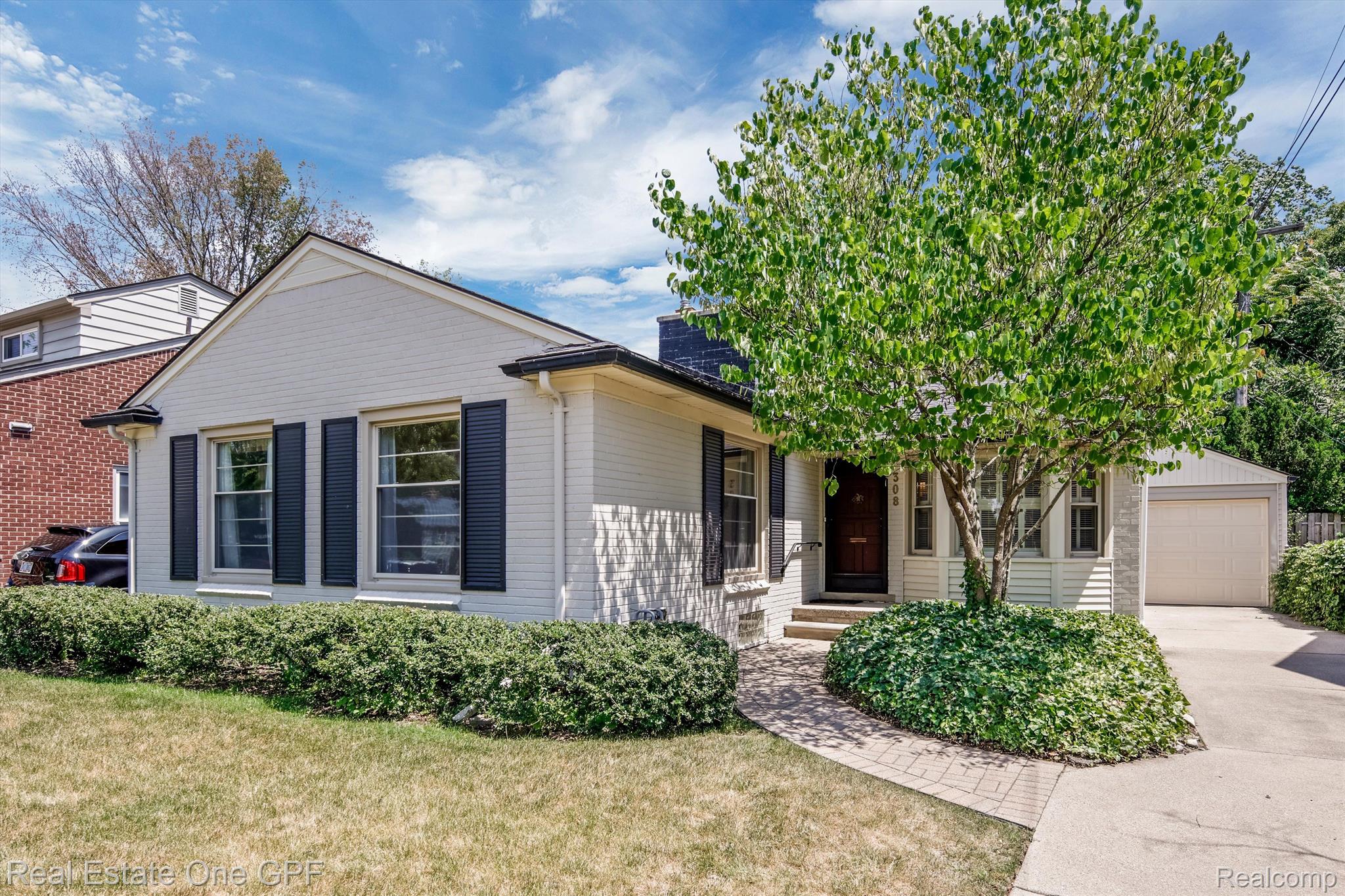 308 Ridge Road Grosse Pointe, MI 48236 - Photo 1 of 23 Gallery Image 1