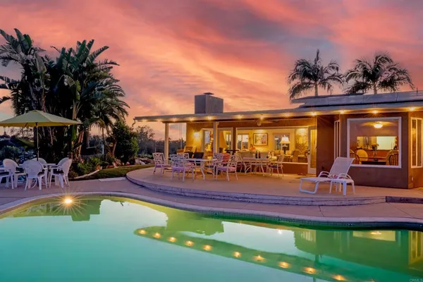 $1,199,000 | 969 Viletta Drive, Escondido, CA 92027