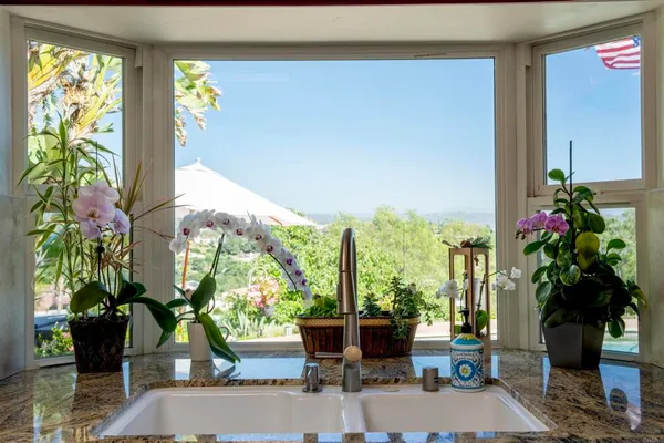 $1,199,000 | 969 Viletta Drive, Escondido, CA 92027