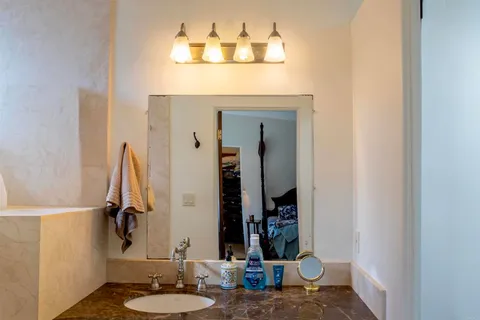 $1,199,000 | 969 Viletta Drive, Escondido, CA 92027
