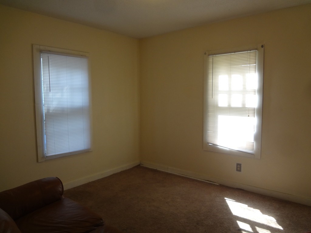 147 Leyfred Terrace Springfield, MA 01108 - Photo 6 of 15 Gallery Image 6