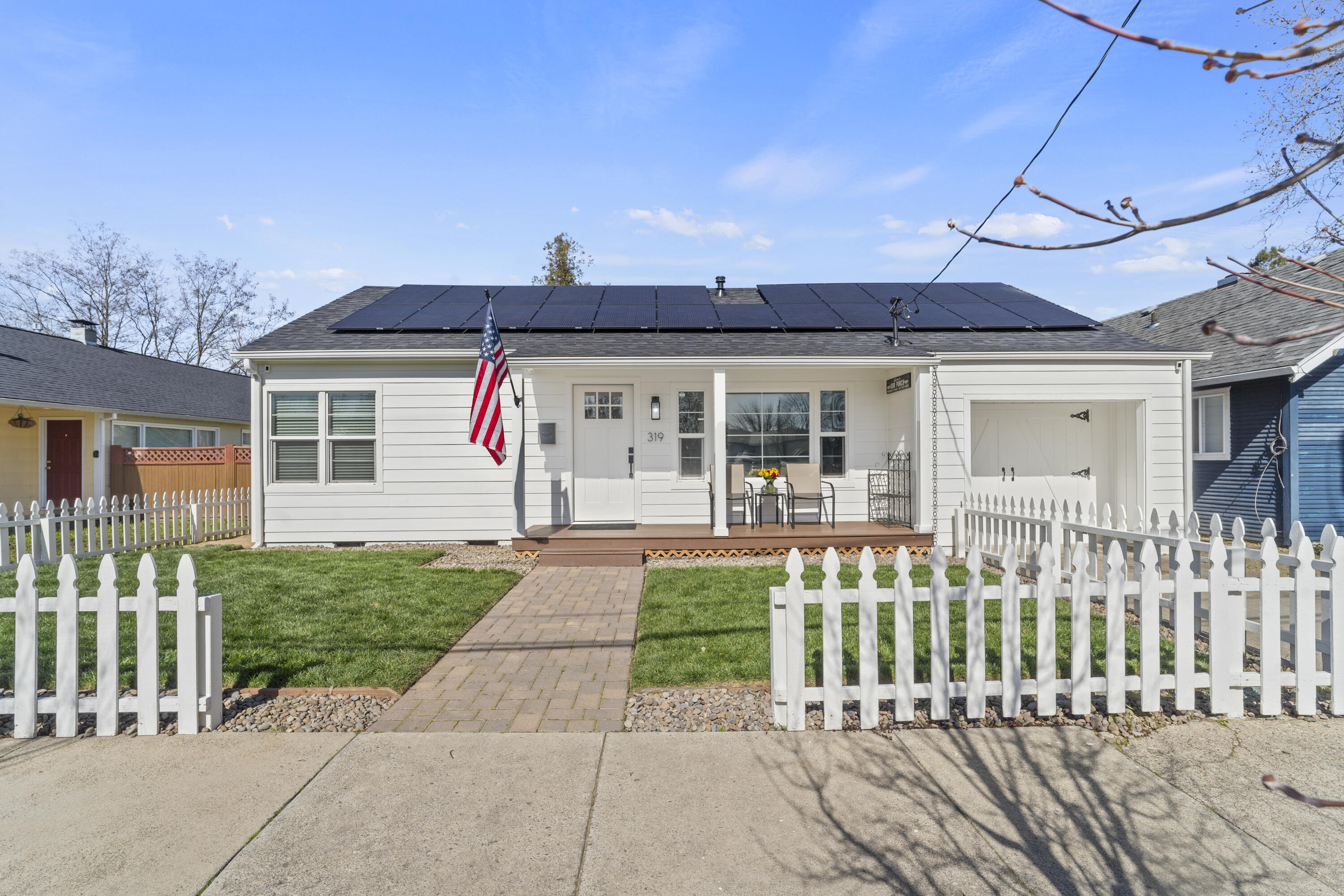 319 Maple Street Medford, OR 97501 - Photo 1 of 27 319 Maple Street - 25