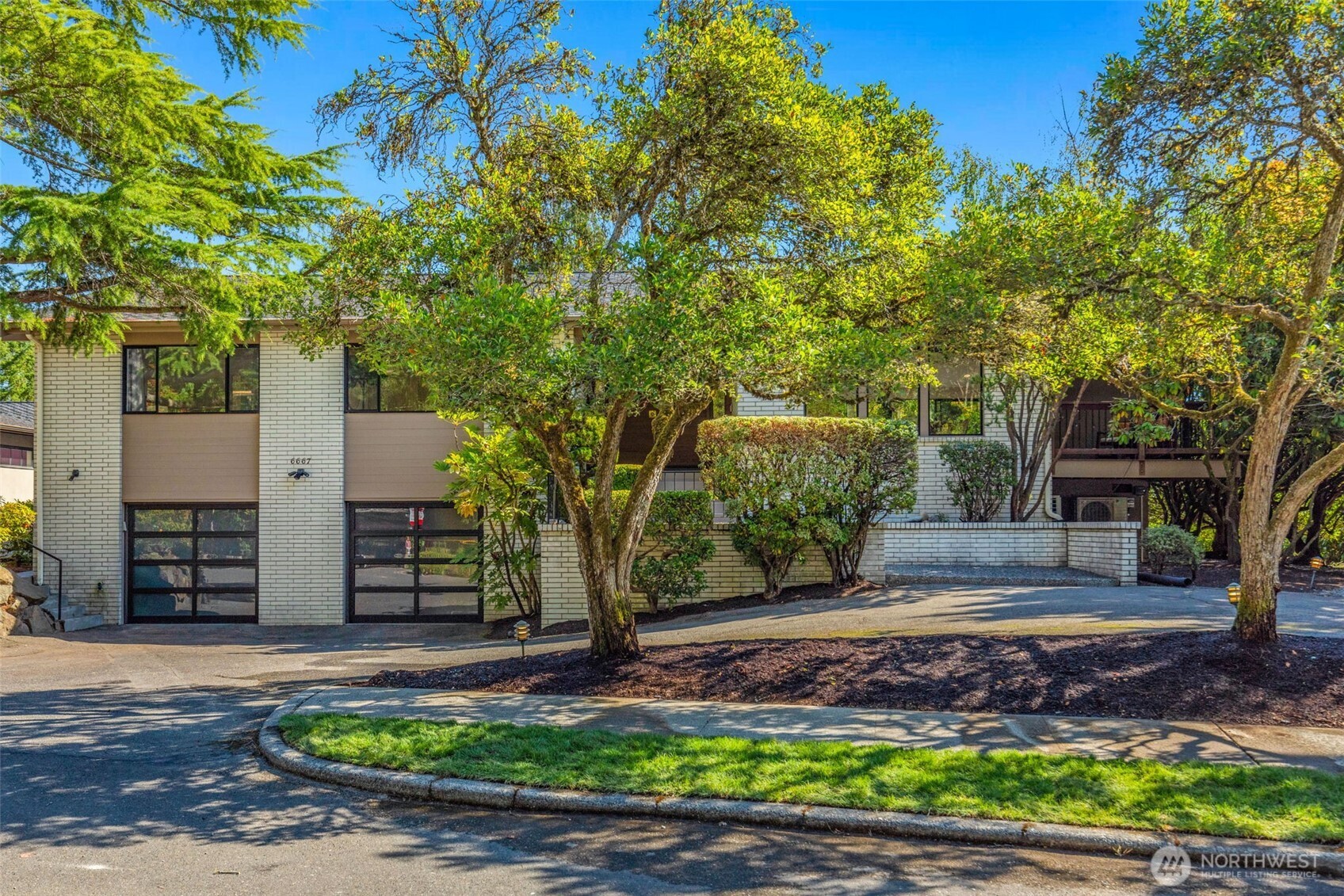 6667 Northeast Windermere Road Seattle, WA 98115 - Photo 2 of 40 a view of outdoor space and yard