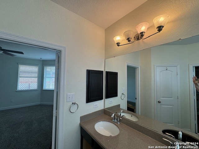 12538 Prude Ranch San Antonio, TX 78254 - Photo 14 of 30