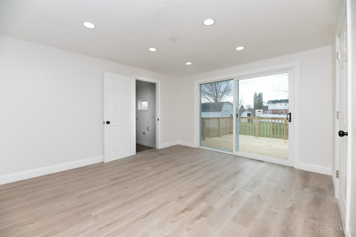 6113 Liberty Fairfield Road Hamilton, OH 45011 - Photo 17 of 29 Gallery Image 17