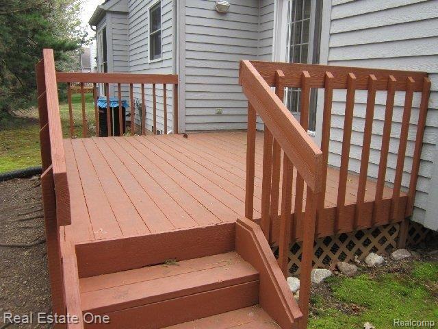 23031 Farmington Road, Unit 37 Farmington, MI 48336 - Photo 22 of 25 deck view.JPG