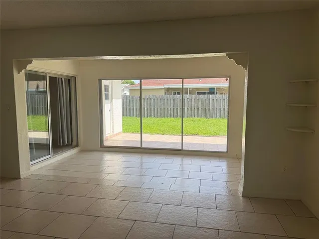 $3,500 | 9651 Sunset Strip, Sunrise, FL 33322