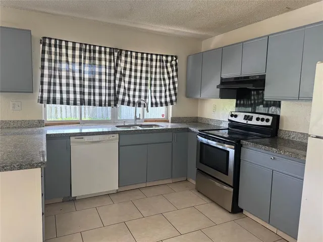 $3,500 | 9651 Sunset Strip, Sunrise, FL 33322