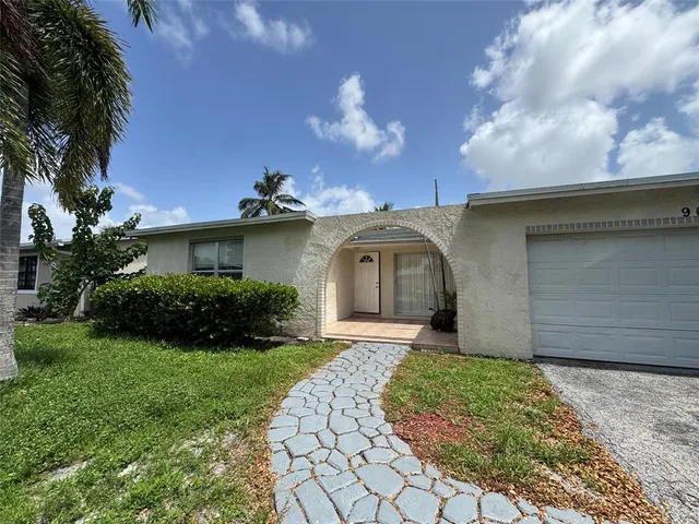 $3,500 | 9651 Sunset Strip, Sunrise, FL 33322
