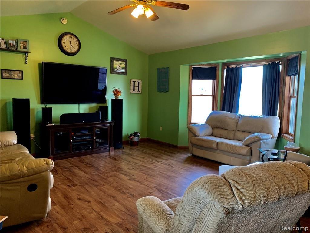 8455 Mason Road Yale, MI 48097 - Photo 2 of 15 IMG_4974.JPEG