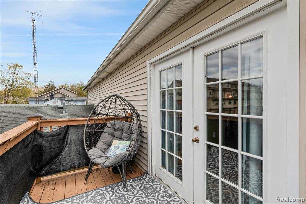 415 Leon Road Walled Lake, MI 48390 - Photo 35 of 48