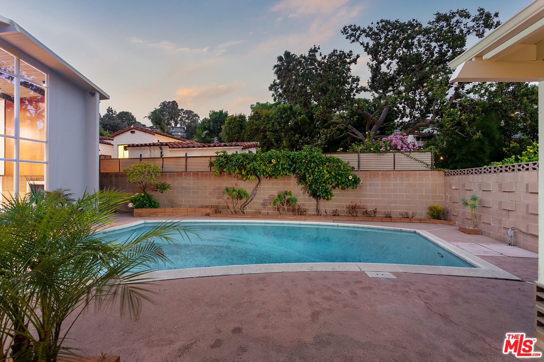 2116 Moreno Drive Los Angeles, CA 90039 - Photo 22 of 22 a view of backyard with green space