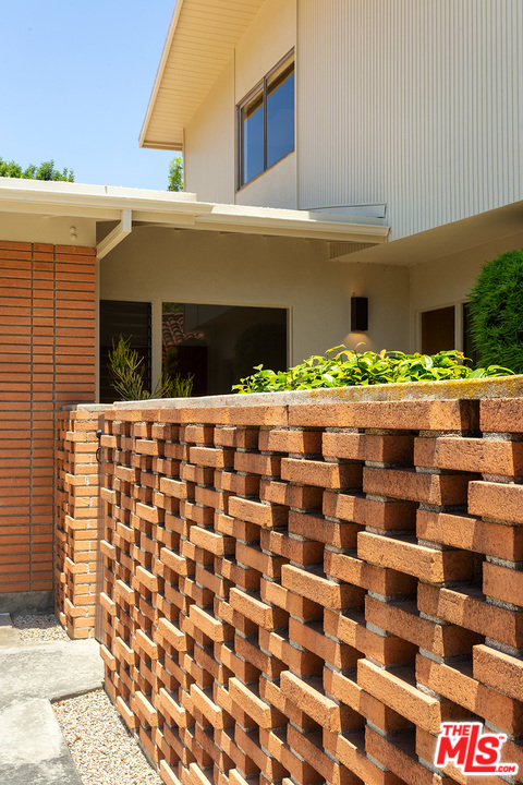 2116 Moreno Drive Los Angeles, CA 90039 - Photo 4 of 22 a view of a building with a outdoor space