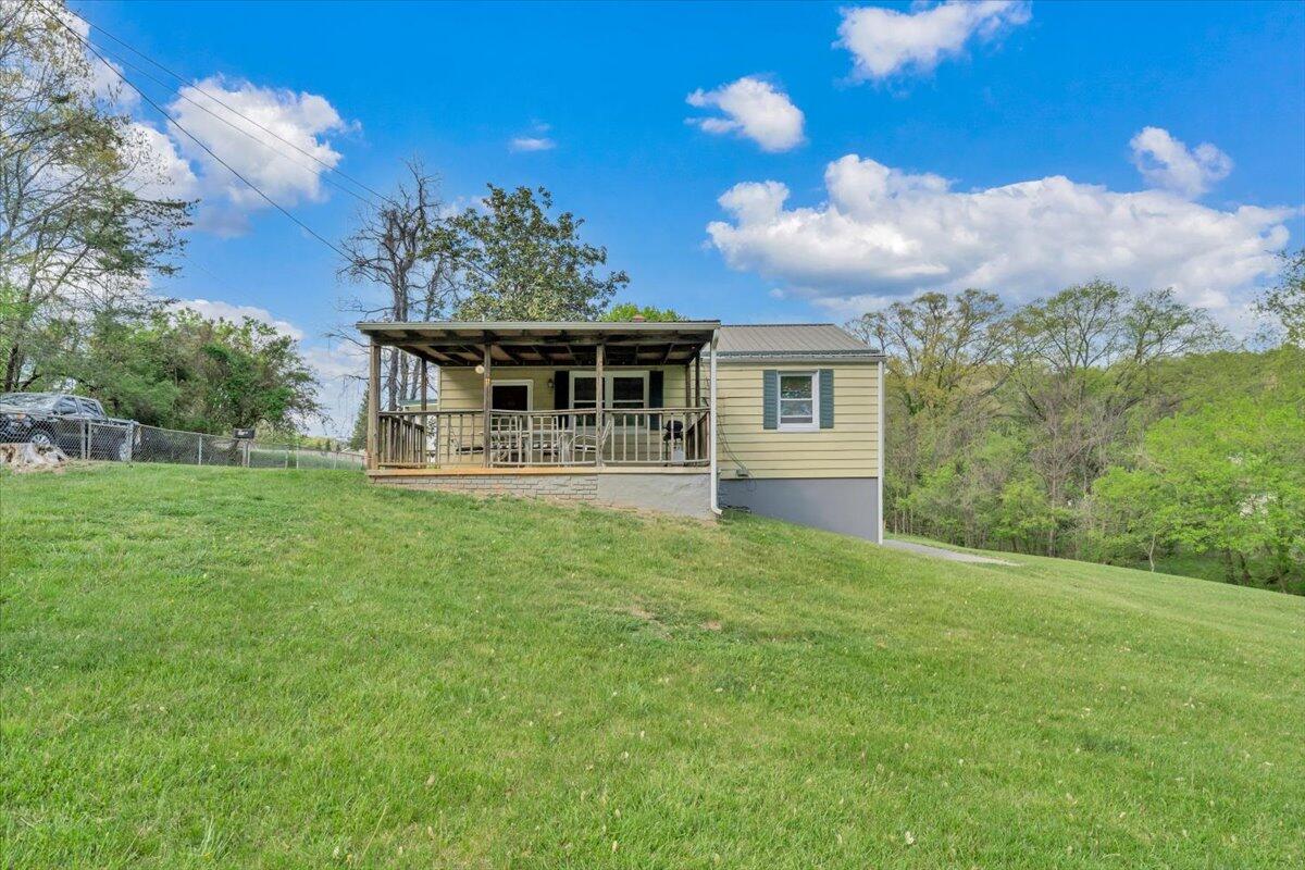 3302 Troxell Road Southeast Roanoke, VA 24014 - Photo 23 of 43 23-MIB04251