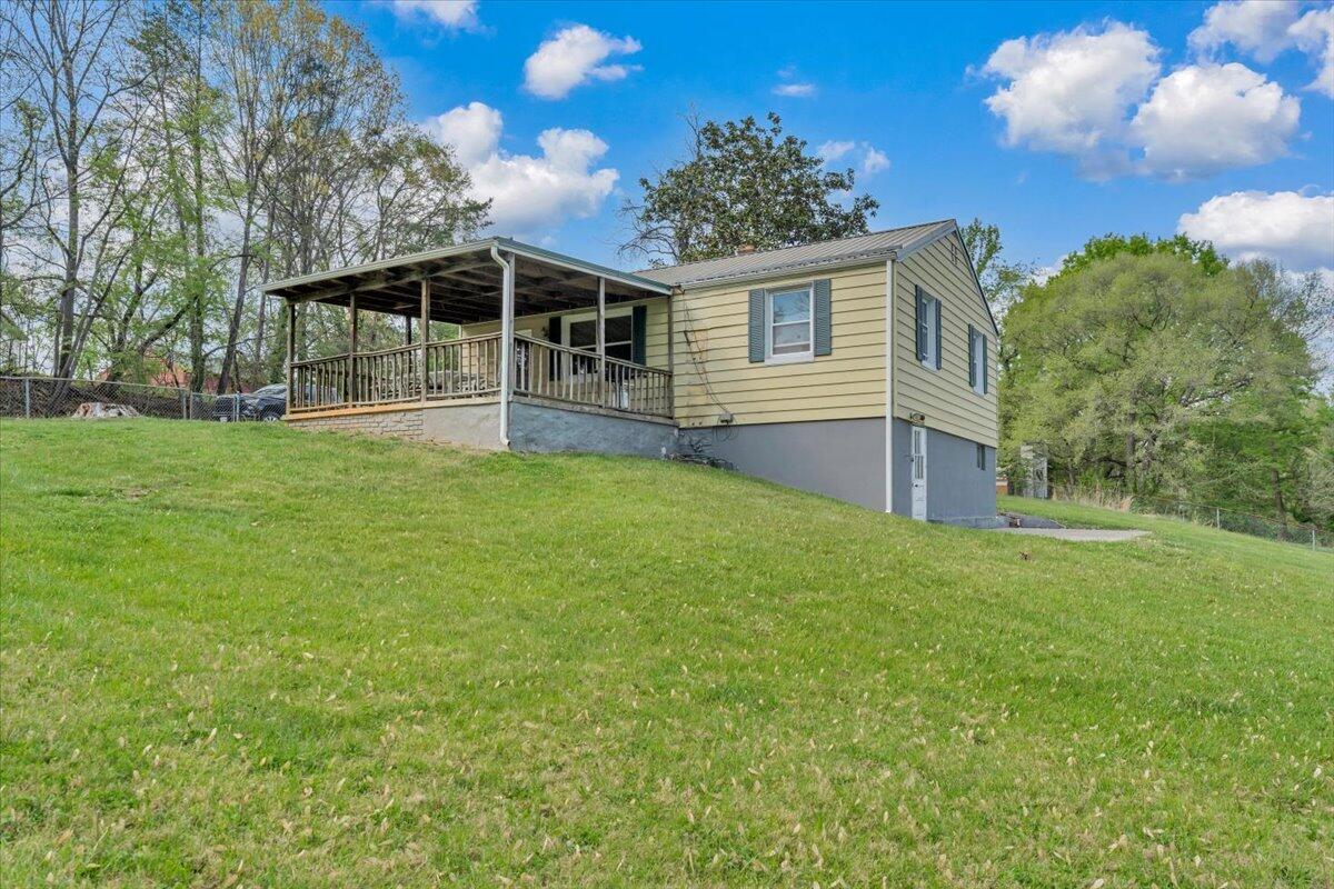 3302 Troxell Road Southeast Roanoke, VA 24014 - Photo 29 of 43 29-MIB04275