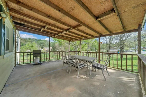 $159,950 | 3302 Troxell Road Southeast, Roanoke, VA 24014