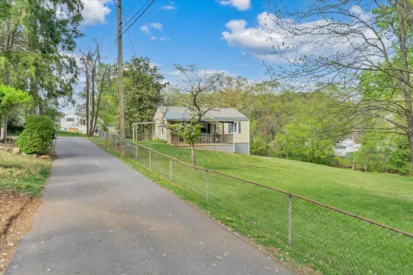 $159,950 | 3302 Troxell Road Southeast, Roanoke, VA 24014