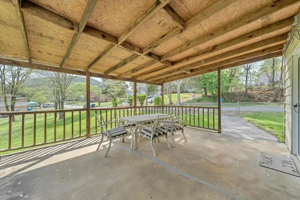$159,950 | 3302 Troxell Road Southeast, Roanoke, VA 24014