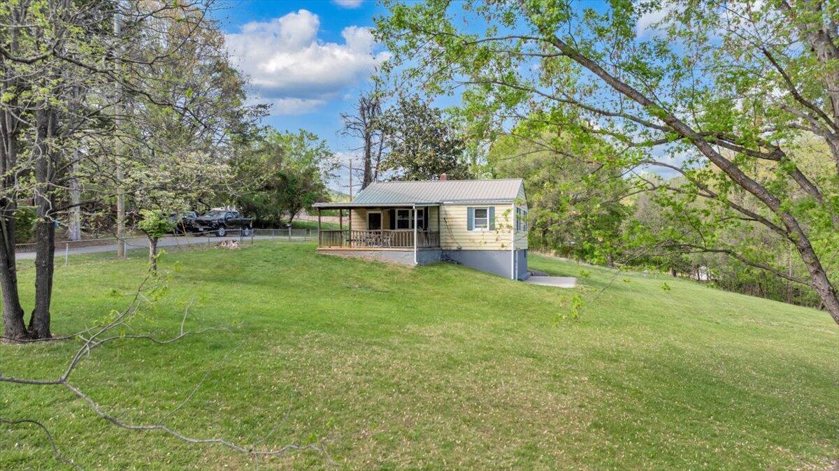 3302 Troxell Road Southeast Roanoke, VA 24014 - Photo 41 of 43 41-DJI_20260415044127_0368_D