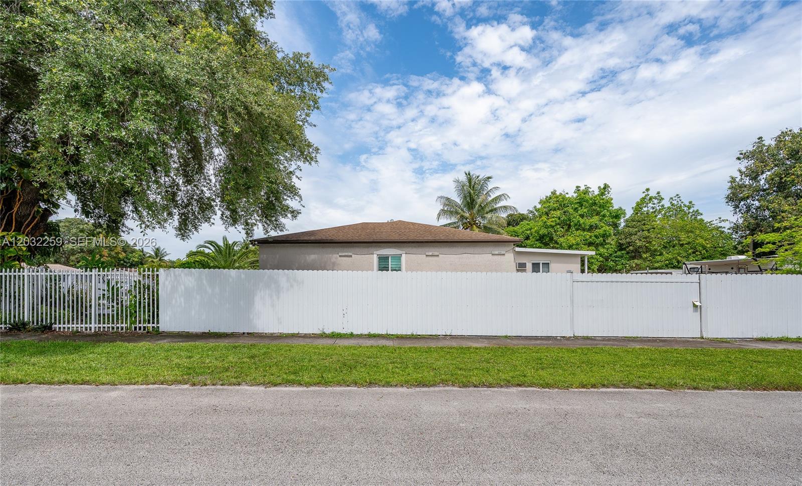 1507 Northwest 100th Street Miami, FL 33147 - Photo 17 of 35