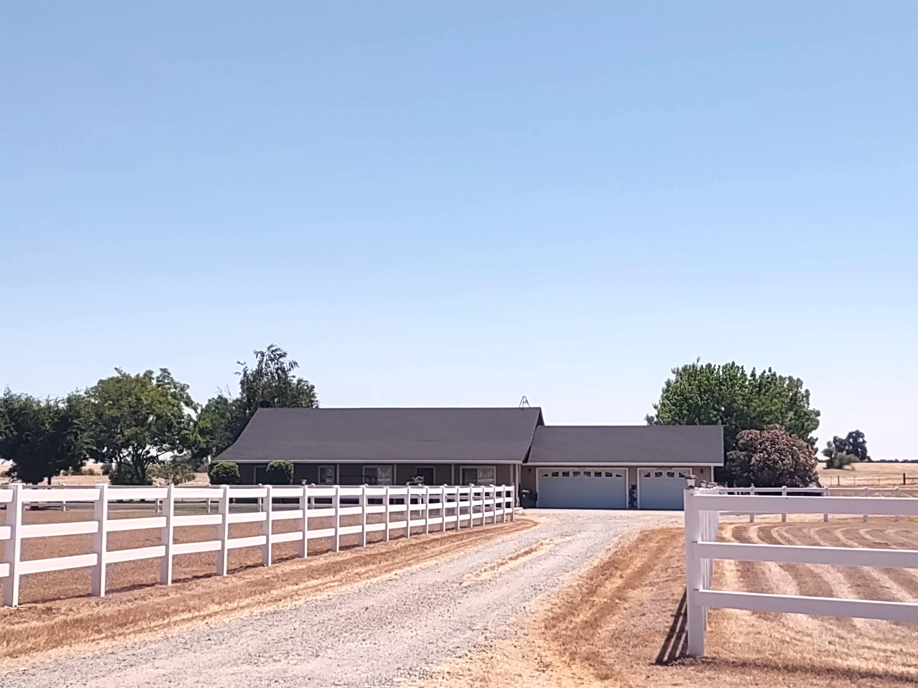 19235 Ridge Road Red Bluff, CA 96080 - Photo 2 of 30 Gallery Image 2
