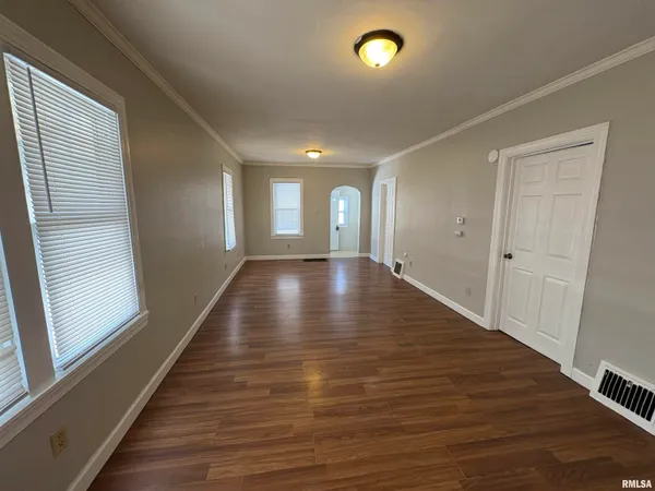 $1,049 | 2916 West Meidroth Street, Peoria, IL 61605