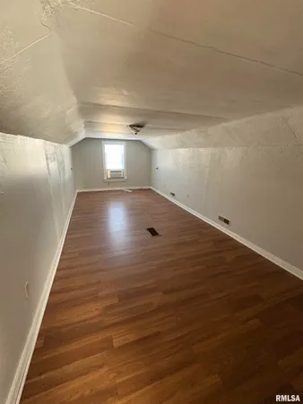 $1,049 | 2916 West Meidroth Street, Peoria, IL 61605