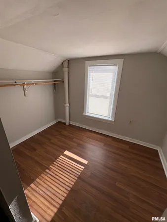 $1,049 | 2916 West Meidroth Street, Peoria, IL 61605