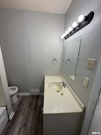 $1,049 | 2916 West Meidroth Street, Peoria, IL 61605