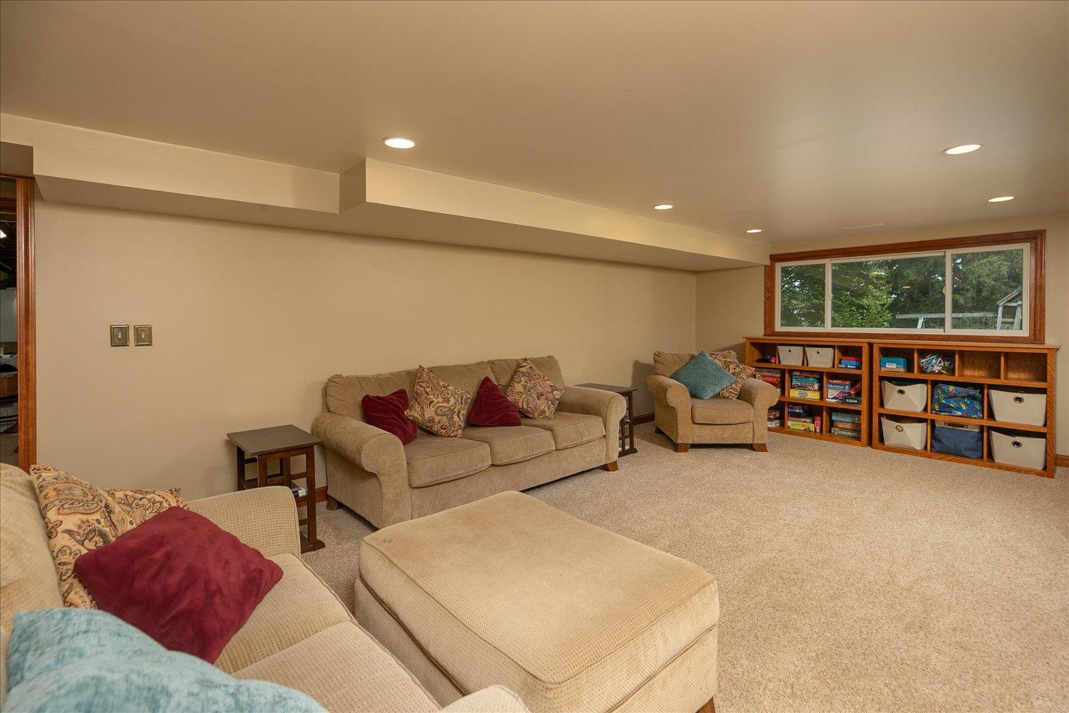 1424 Woodland Drive Southwest Rochester, MN 55902 - Photo 19 of 48