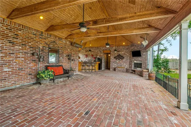 $775,500 | 1869 2nd Street, Lutcher, LA 70071