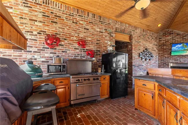 $775,500 | 1869 2nd Street, Lutcher, LA 70071