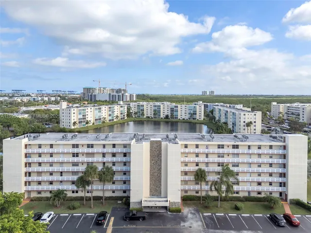$240,000 | 141 Southeast 3rd Avenue, Unit 101, Dania Beach, FL 33004