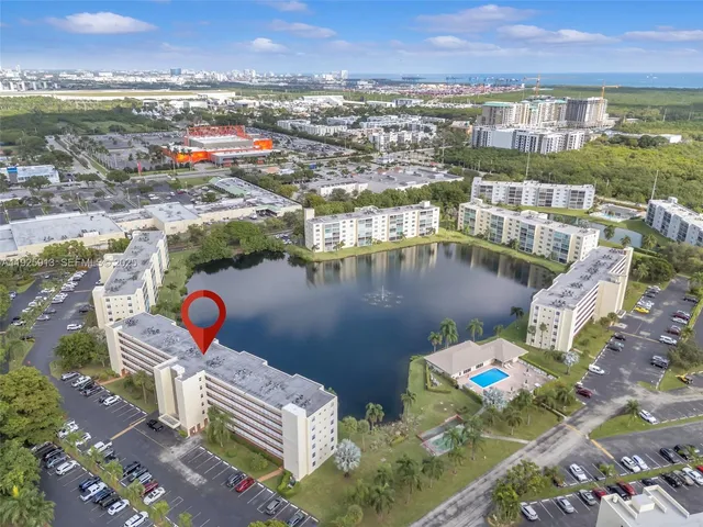 $240,000 | 141 Southeast 3rd Avenue, Unit 101, Dania Beach, FL 33004