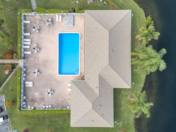 $240,000 | 141 Southeast 3rd Avenue, Unit 101, Dania Beach, FL 33004