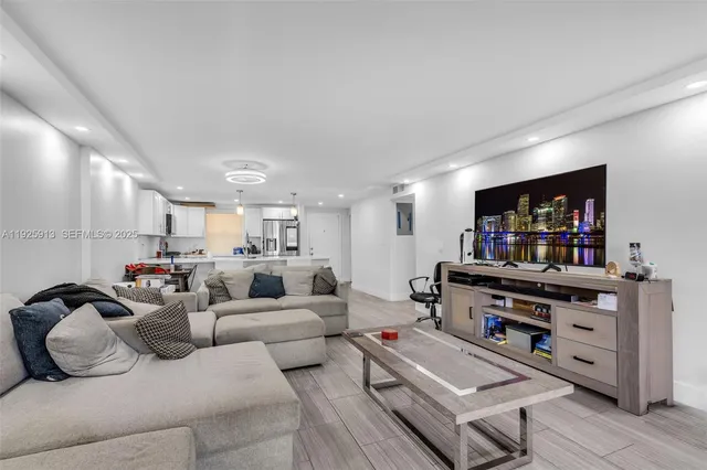 $240,000 | 141 Southeast 3rd Avenue, Unit 101, Dania Beach, FL 33004