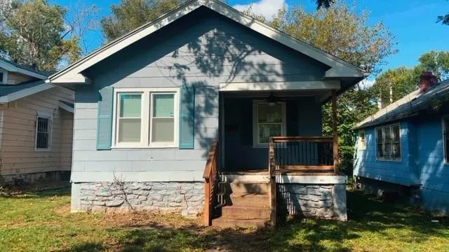 $93,900 | 2908 East 61st Street, Kansas City, MO 64130
