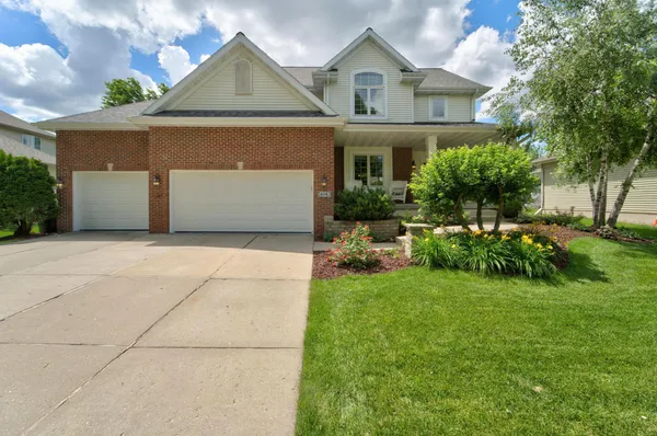 $675,000 | 606 Pleasant Valley Parkway, Waunakee, WI 53597