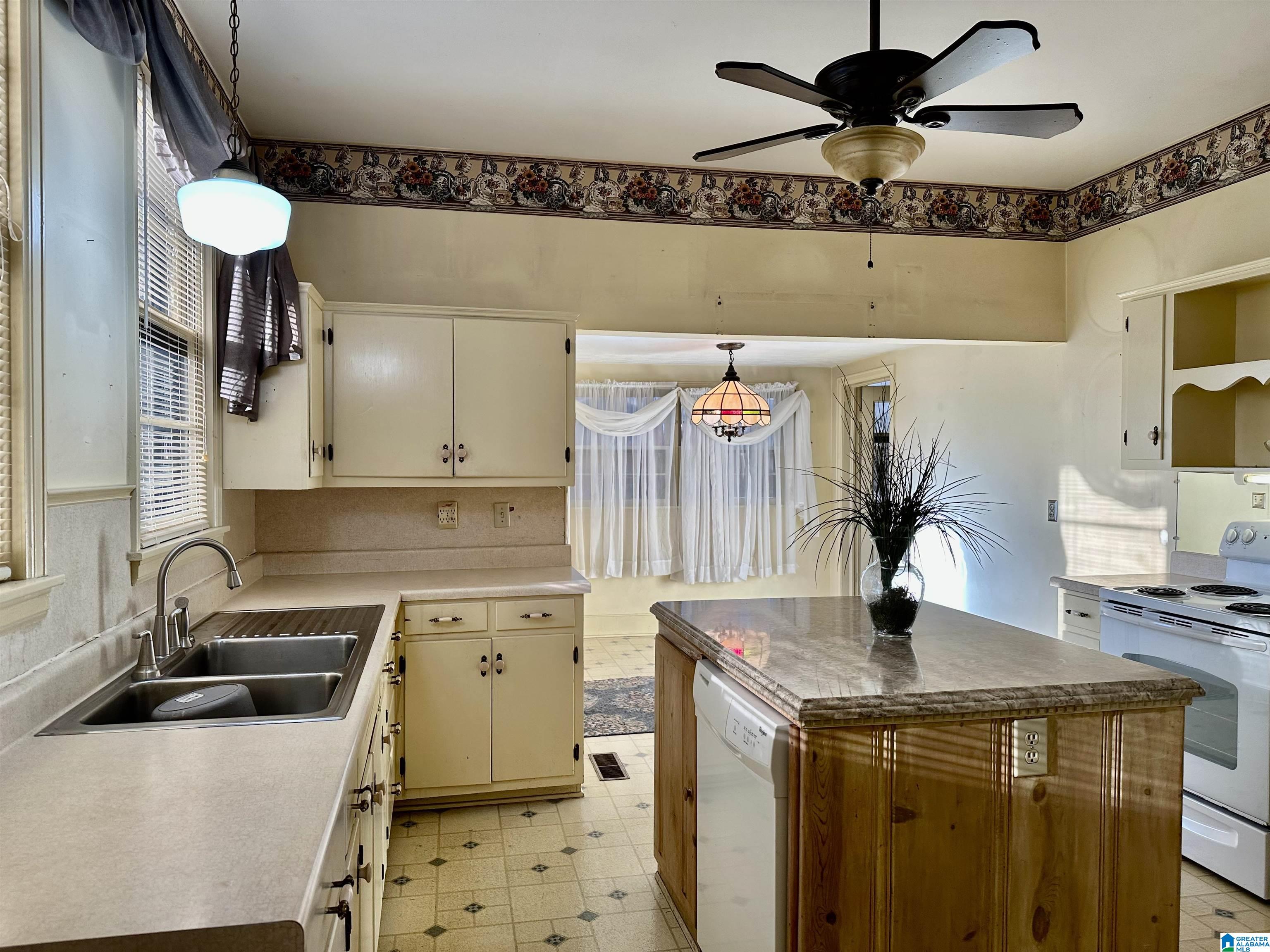 401 8th Street Southwest Cullman, AL 35055 - Photo 14 of 61