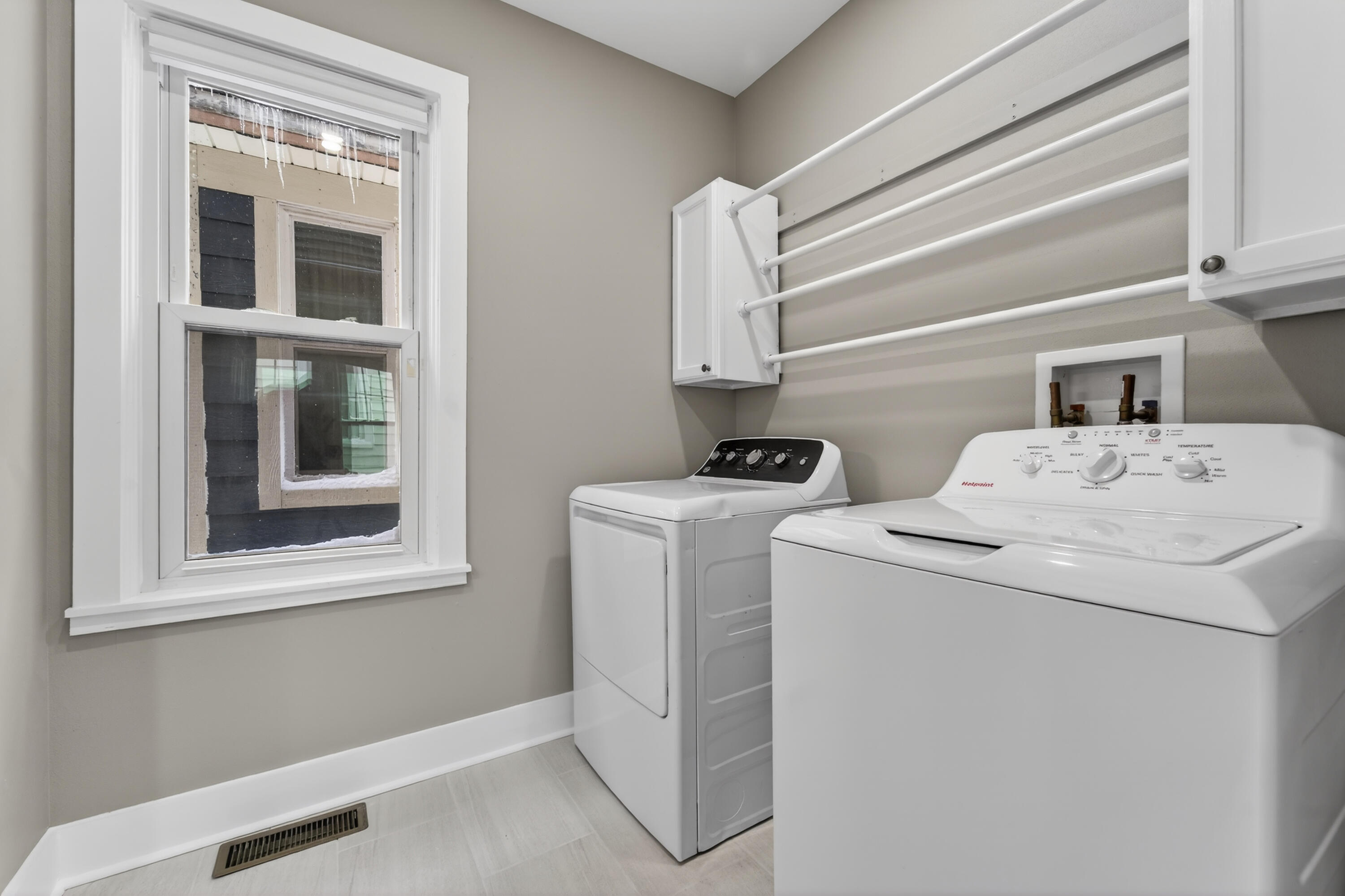 2519 South Austin Street Milwaukee, WI 53207 - Photo 15 of 25 DSC05098