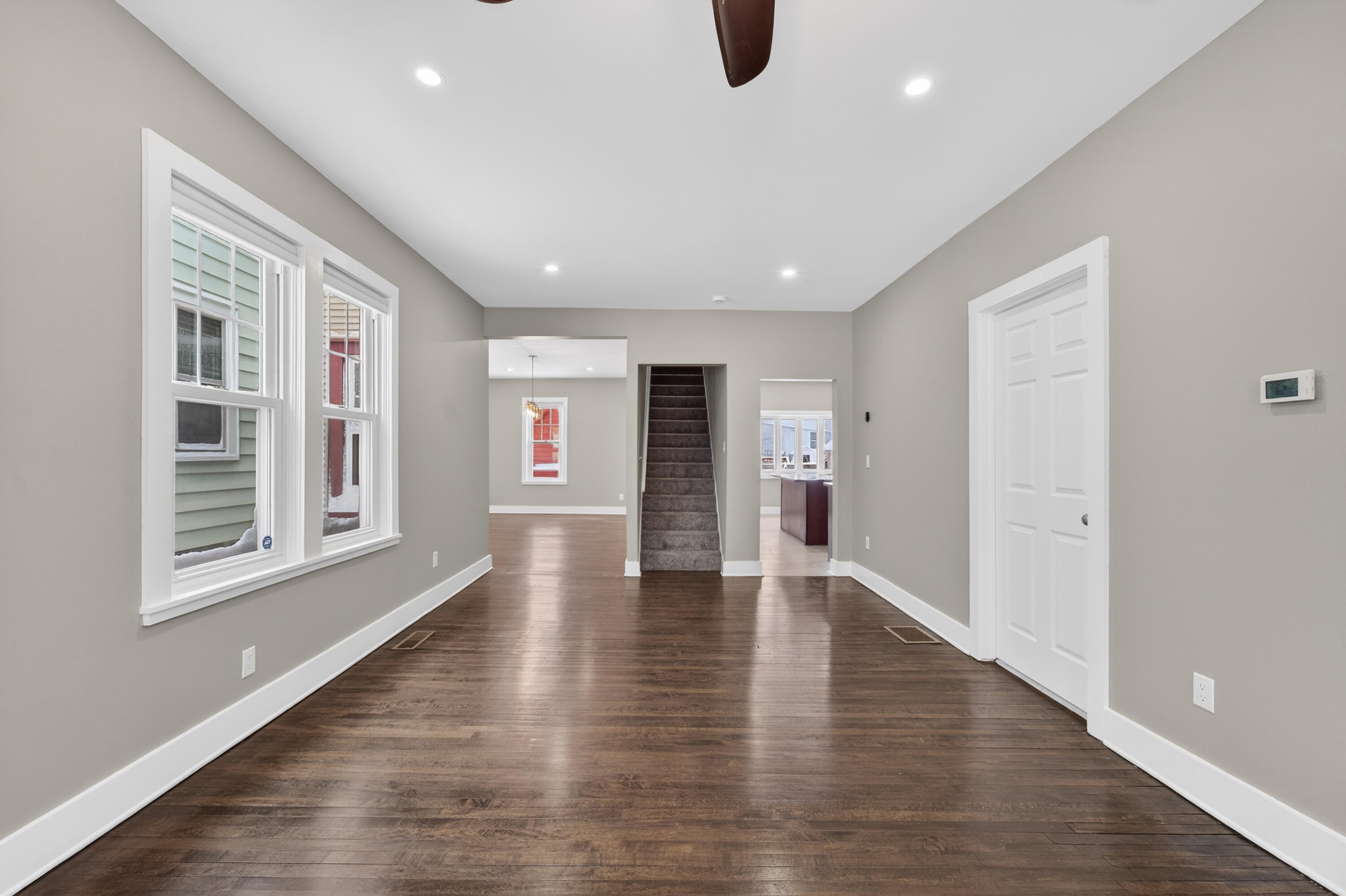 2519 South Austin Street Milwaukee, WI 53207 - Photo 10 of 25 DSC05082