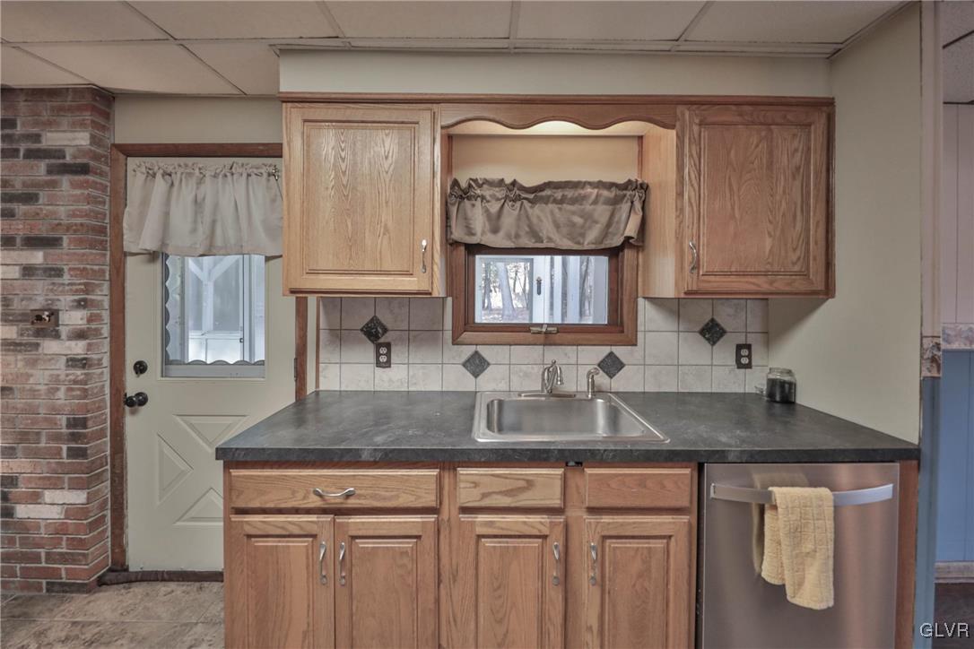 305 Clearview Drive Palmerton, PA 18071 - Photo 11 of 50 Gallery Image 11