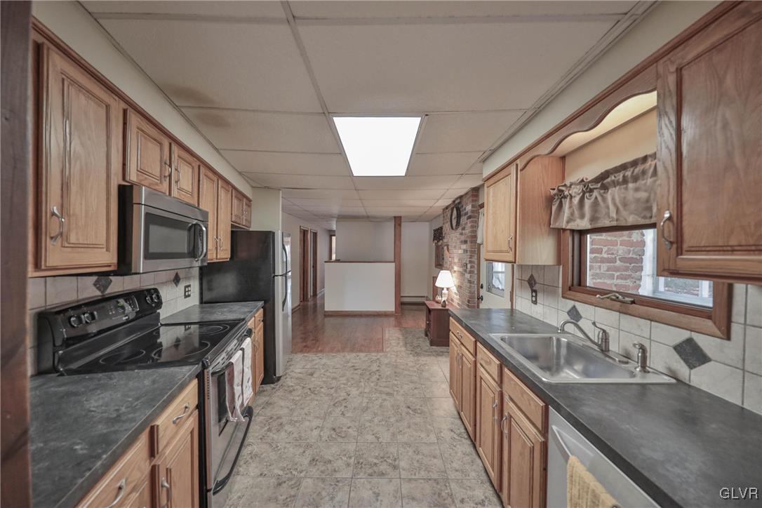 305 Clearview Drive Palmerton, PA 18071 - Photo 13 of 50 Gallery Image 13